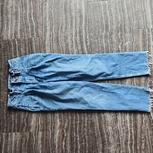 Hollister curvy ulta high rise mom jean size 00S/ 23